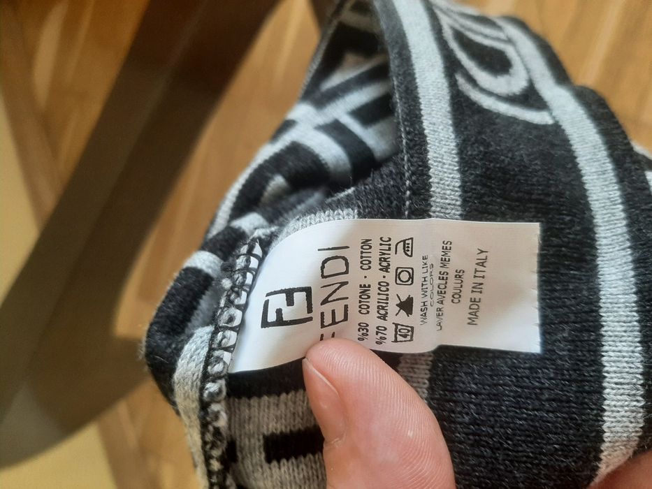 Fendi шапка  Нова