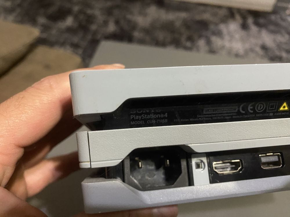 Play Station 4 pro не робоча