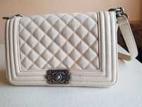 Елегантна шкіряна сумочка Chanel