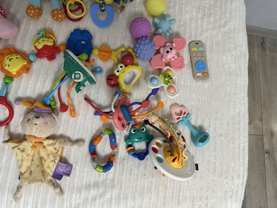 Набір іграшок для найменших діток