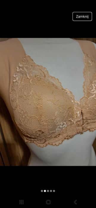 Biustonosz bezszwowy.