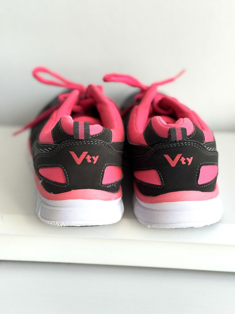 Sportowe buty damskie neon róż