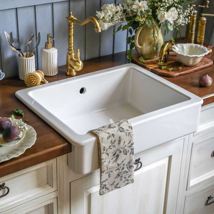 Postarzany drewniany aneks kuchenny w stylu retro - Producent mebli