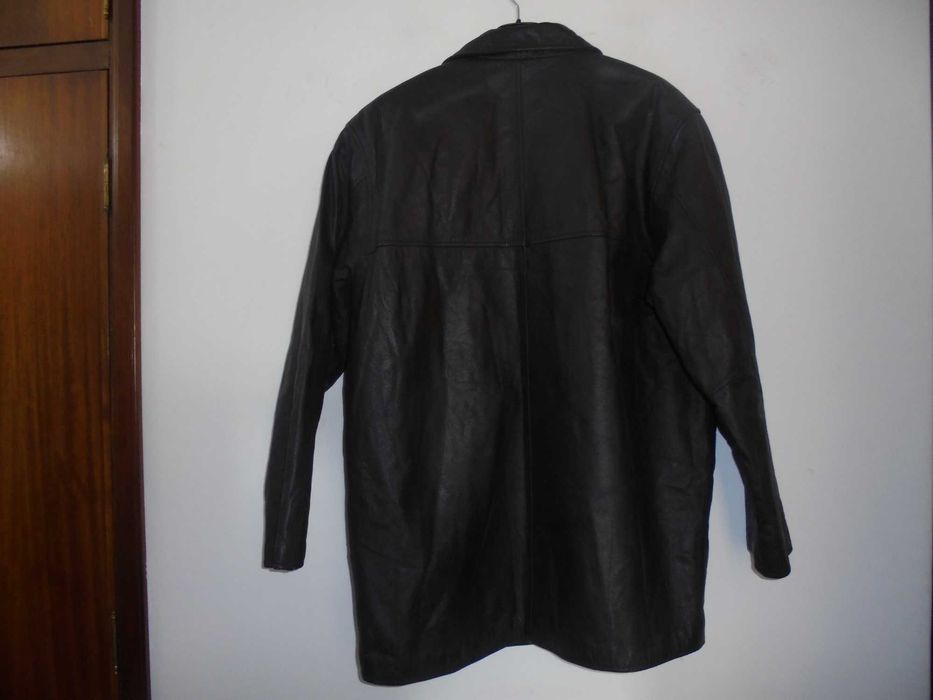 casaco de homem em pele