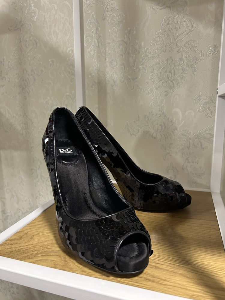 Туфлі Dolce&Gabbana.