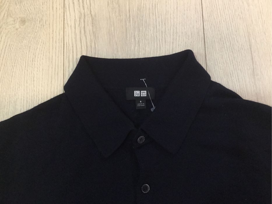 Продам поло з довгим рукавом UniQlo розмір S стан як нова
