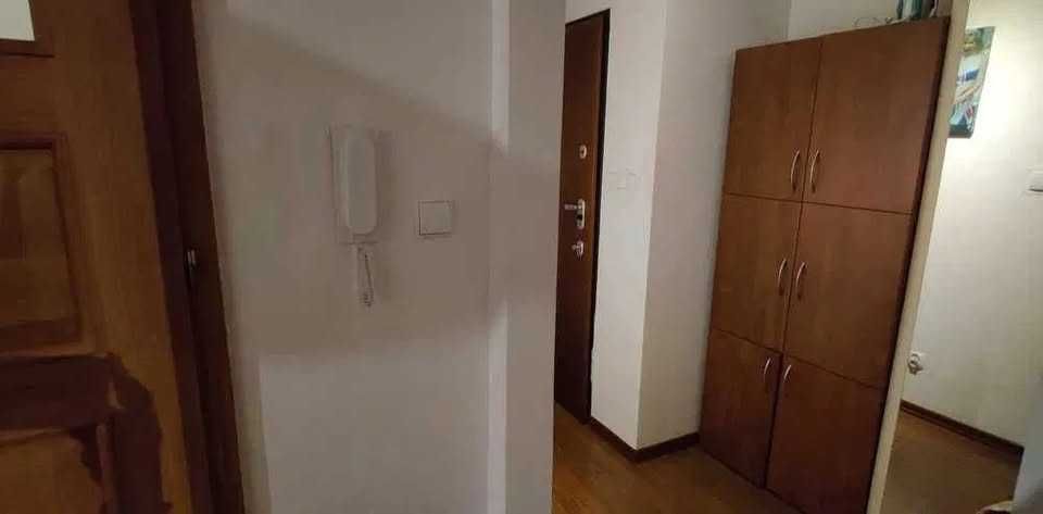 Pokój jednoosobowy koło Renomy w luksusowym apartamentowcu