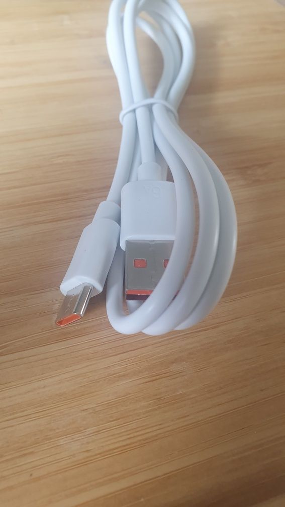 Kabel usb-C bialy