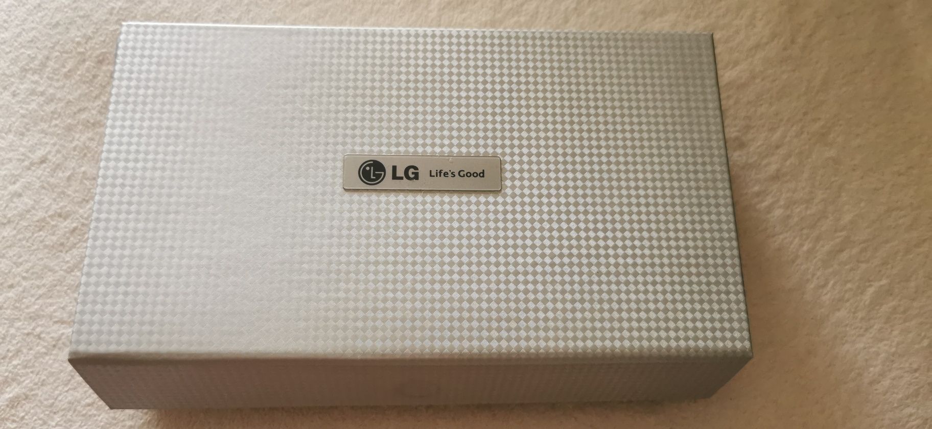Telefon LG KE970