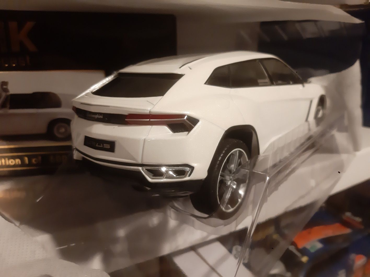 1:18 Lamborghini Urus MCG