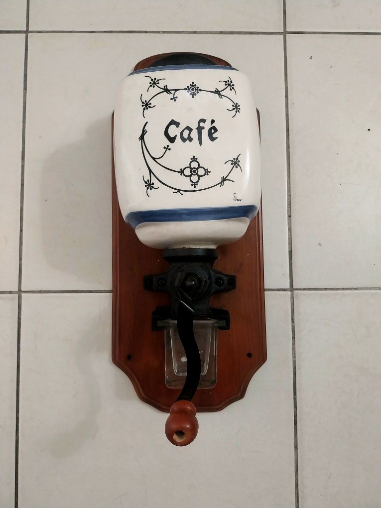 Moedor de café de parede decorativo e funcional