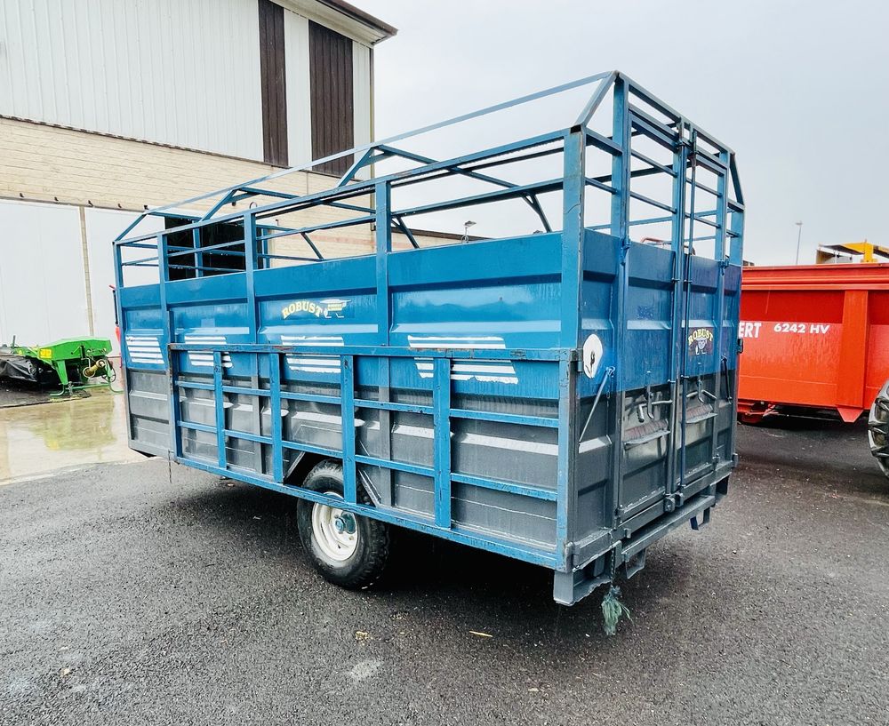 reboque para transporde de animais