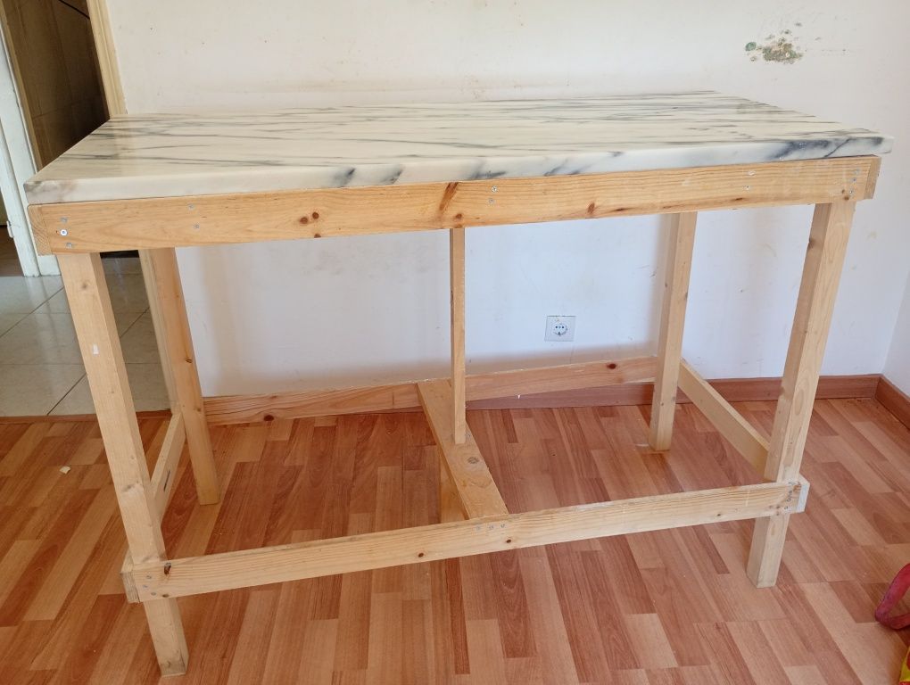 Mesa Mármores ..
