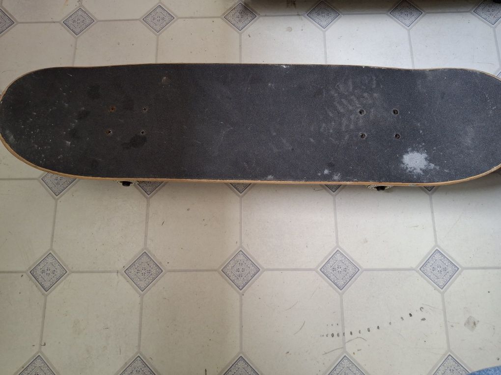 Vendo skate marca SCREW