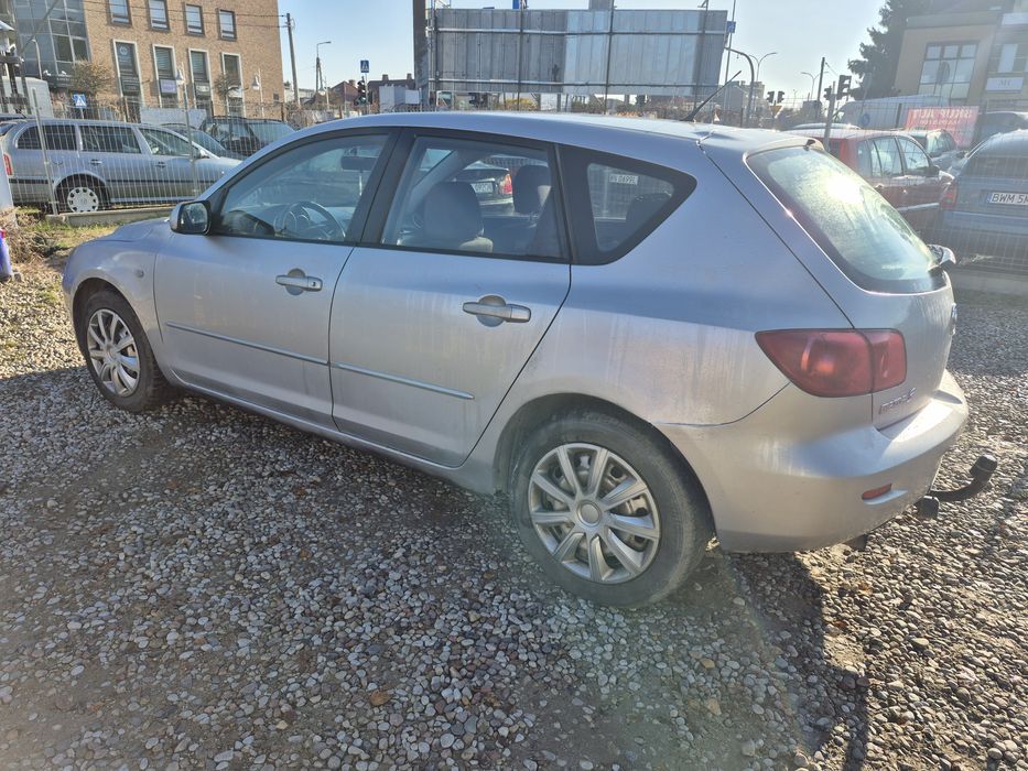 Mazda 3 1.6 b+GAZ 2004 Rok
