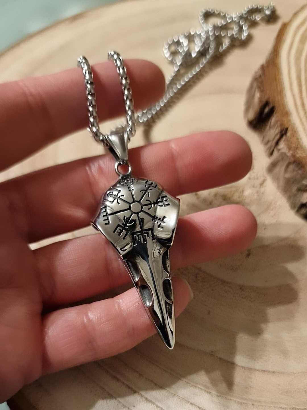 Fio colar necklace cordão amuleto vikings corvo crânio runas valhalla