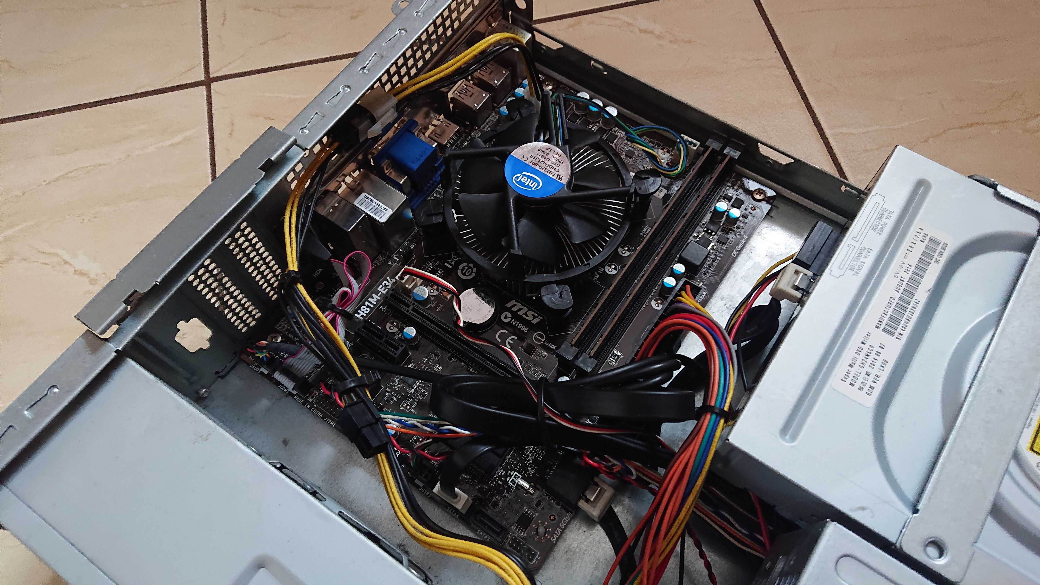 Komputer stacjonarny - Intel i3, RAM 8GB, dysk SSD 120GB + monitor