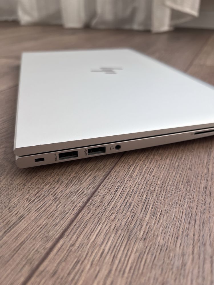 HP ELITEBOOK 840 G8 i7-1185G7 3.00 GHZ 32GB 512GB