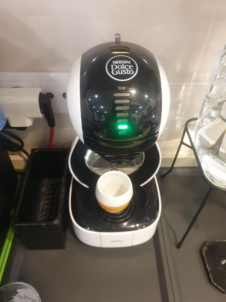 Maquina Dolce Gusto Lumia