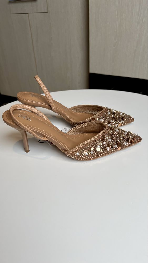 Туфлі Zara із сіточкою та бісером 37,38