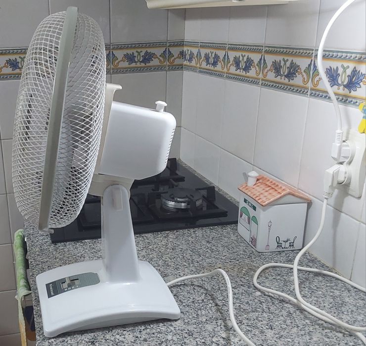 VENTOINHA IMPECÁVEL,DE BANCADA COM 3 VELOCIDADES.Casa,Quarto,Sala,etc.