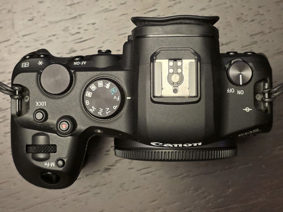 Vendo Canon R6 a funcionar na perfeição