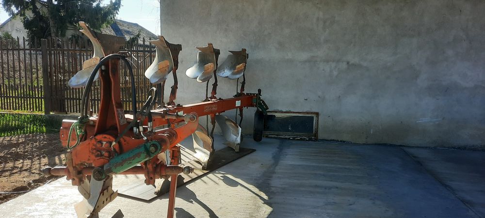 Pług 4 skibowy Kverneland VD 100