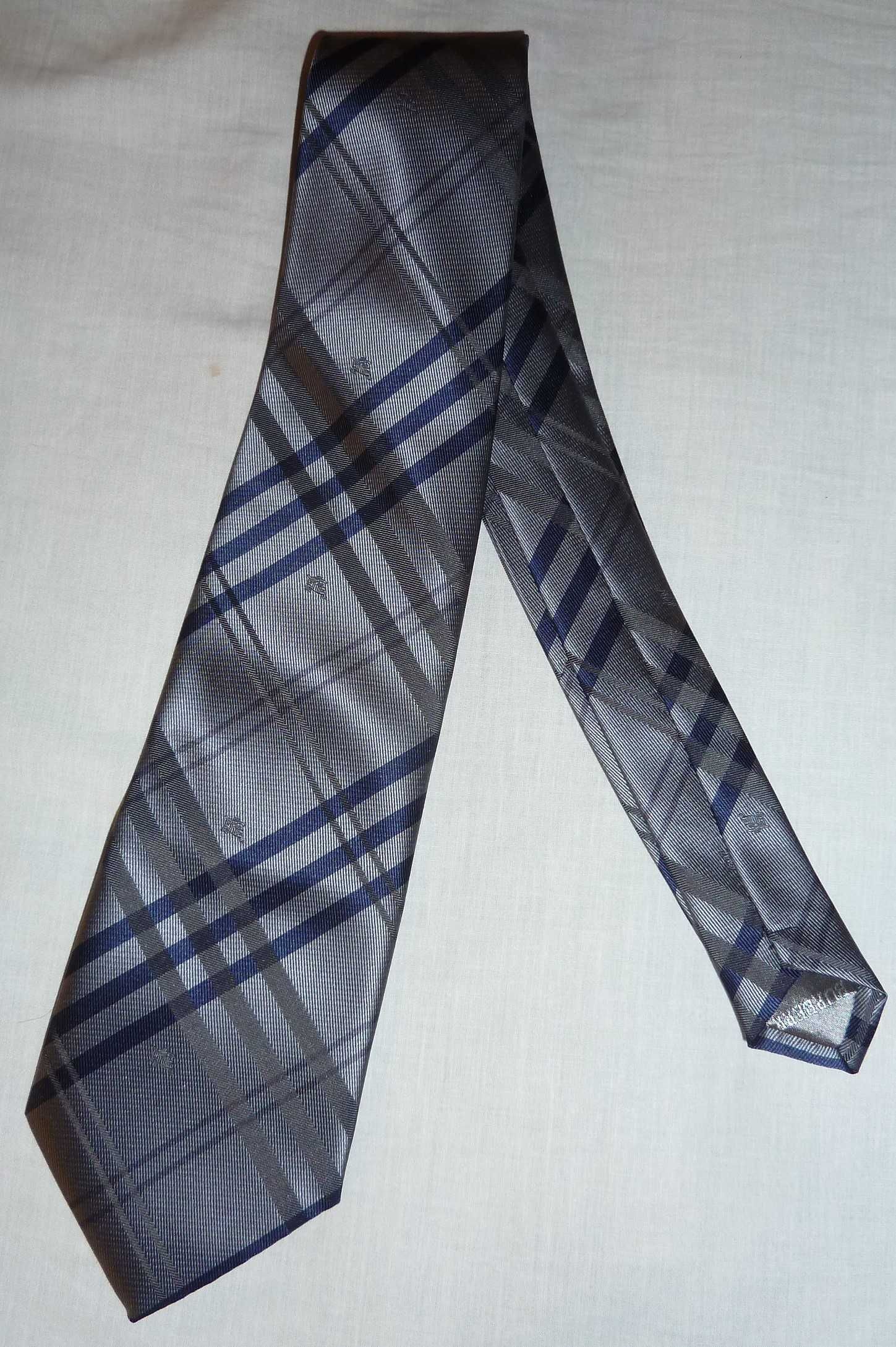 Gravatas novas Burberry e Lanvin
