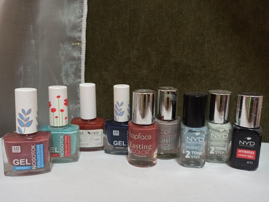 Лаки для ногтей набор
