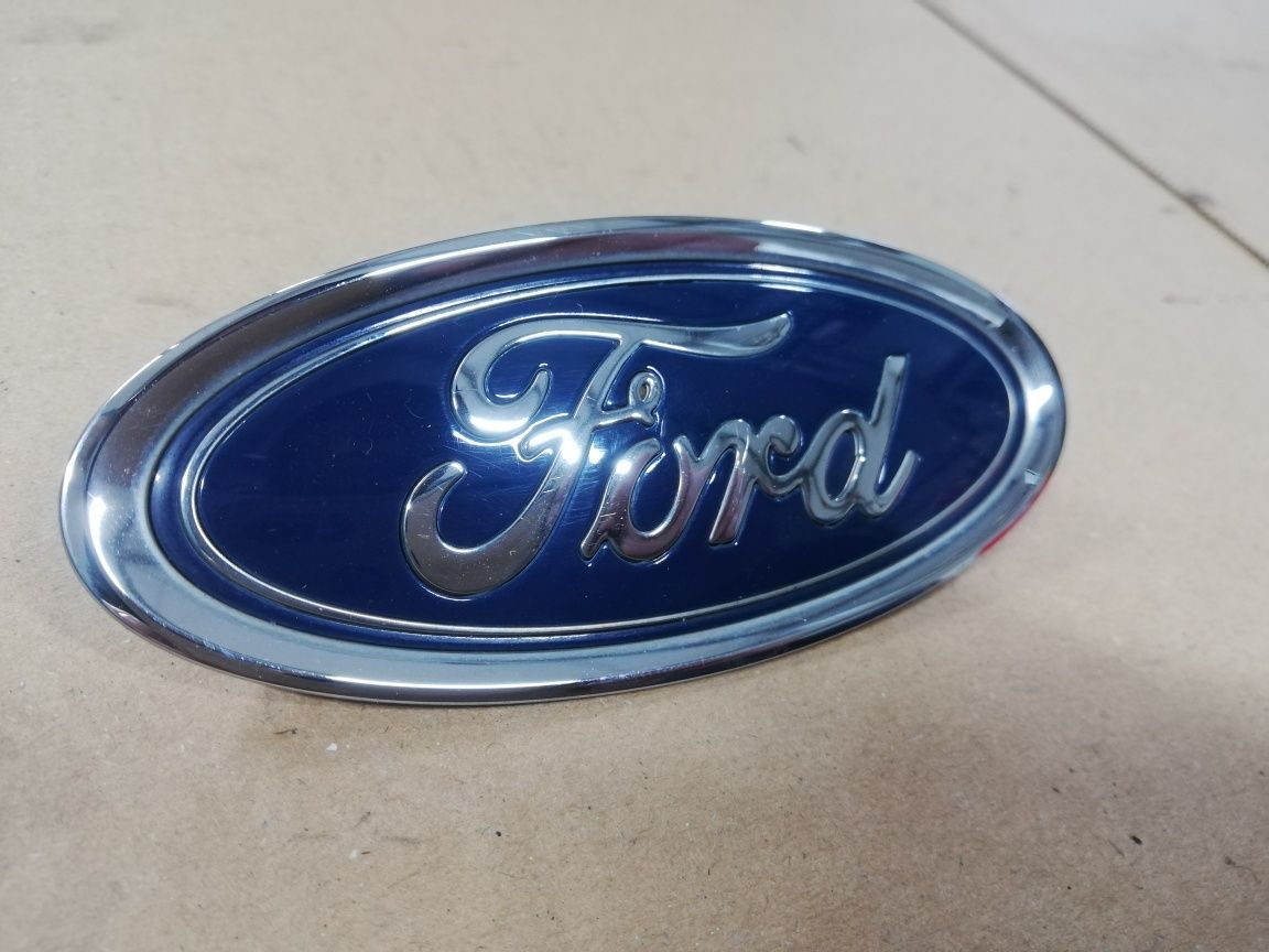 Emblemat znaczek logo klapy pokrywa bagażnika Ford Focus mk4 IV kombi
