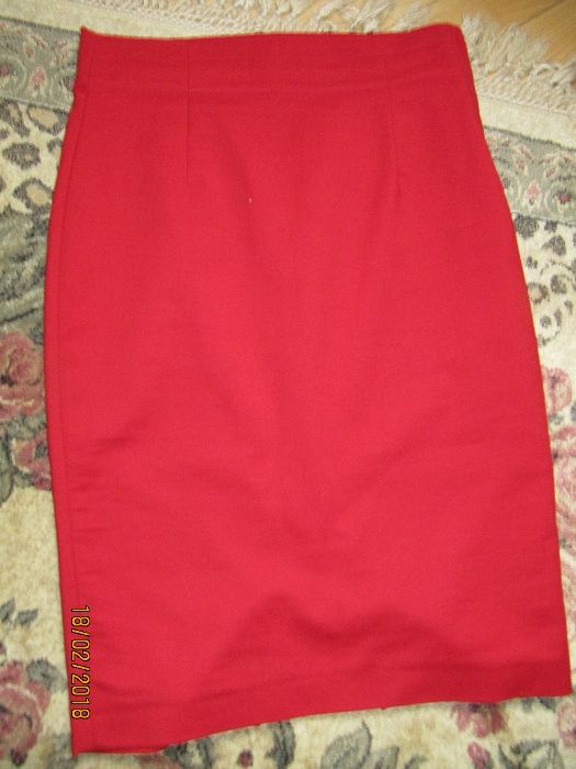 Czerwona wąska spódnica - ZARA
