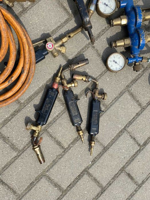 Palniki acetylenowe ,węże i zawory