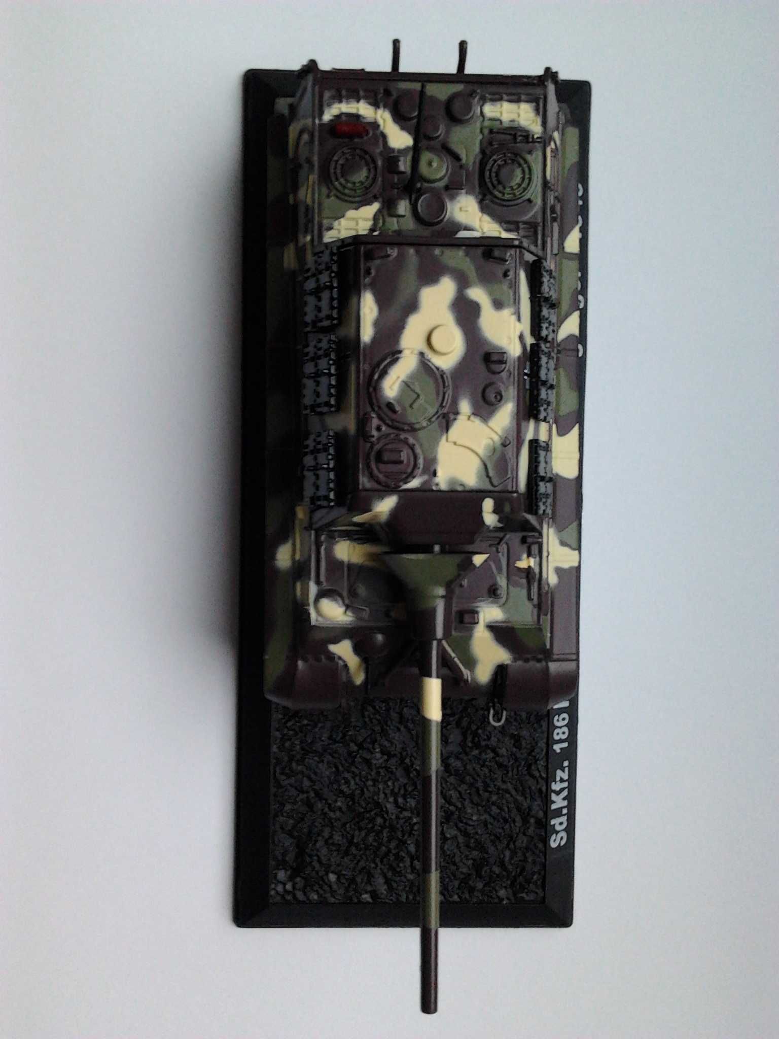 Готовая модель - Jagdtiger. Немецкий истребитель танков 1/72.