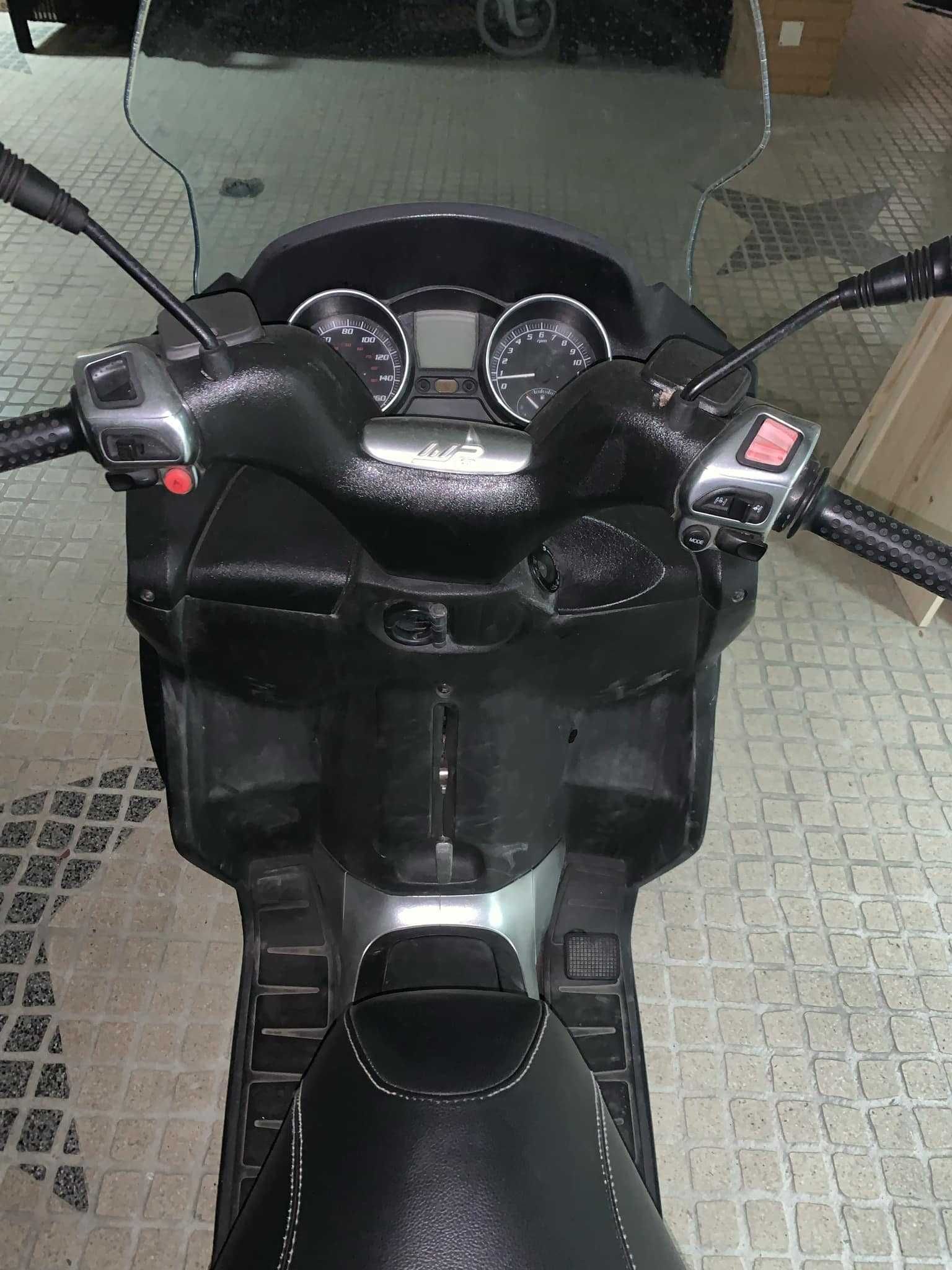 Piaggio MP3 250 LT