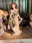 Stara figurka rumunka cyganka dama kobieta w sukience porcelanowa prl?