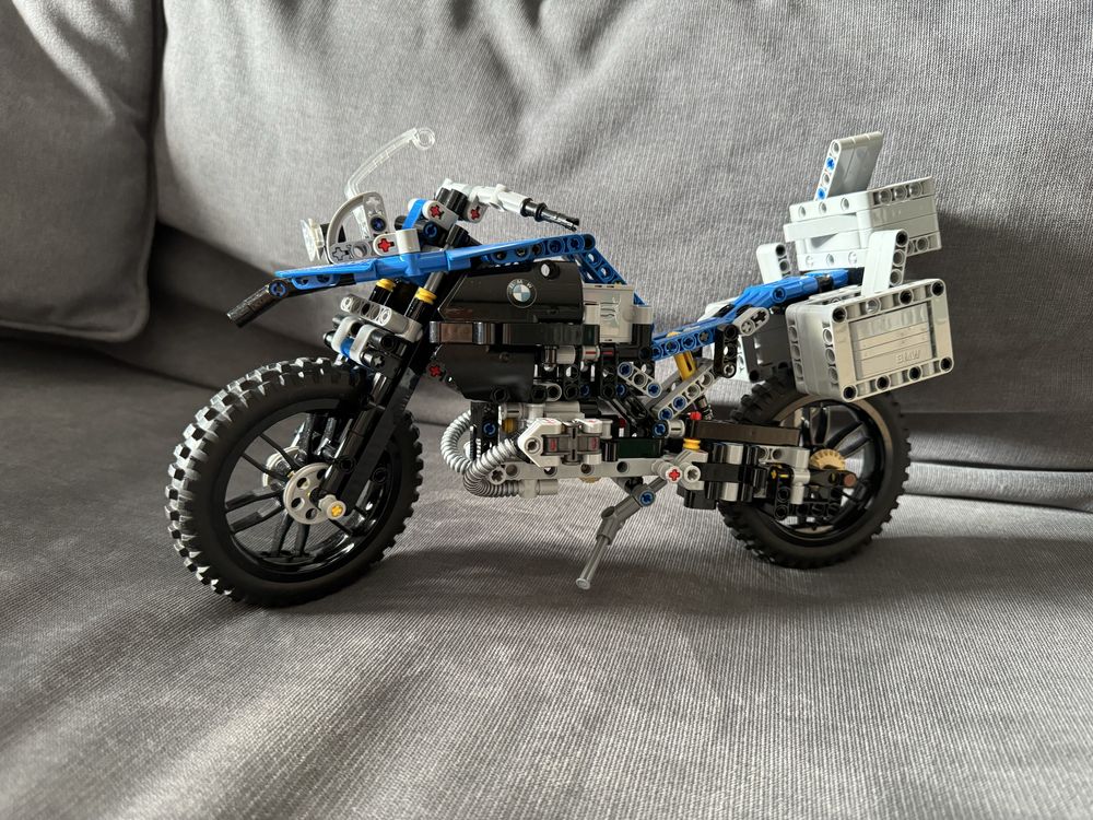 LEGO Technic BMW R 1200 GS 42063