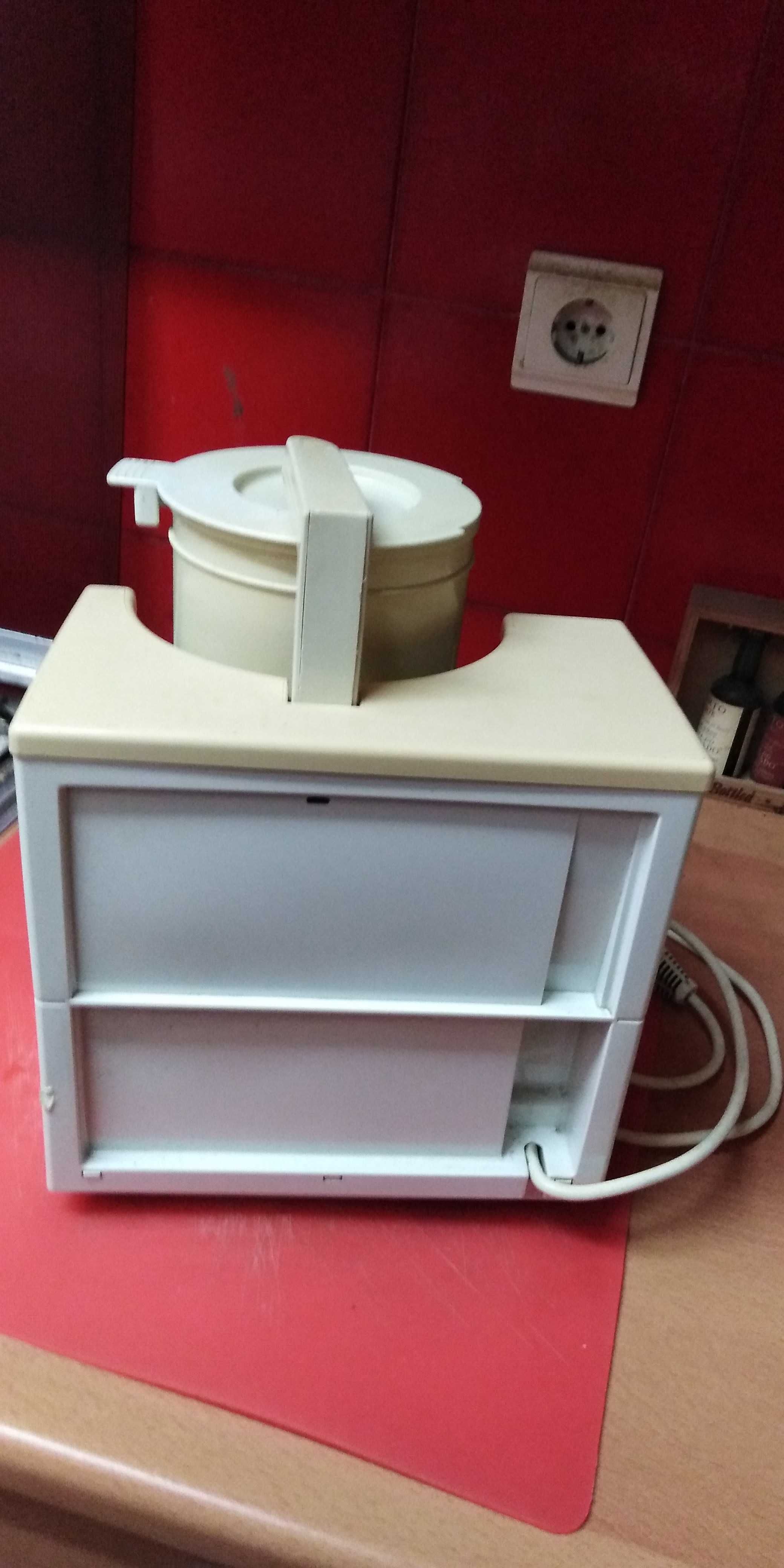 Máquina de café com filtro (Philips Comfort)
