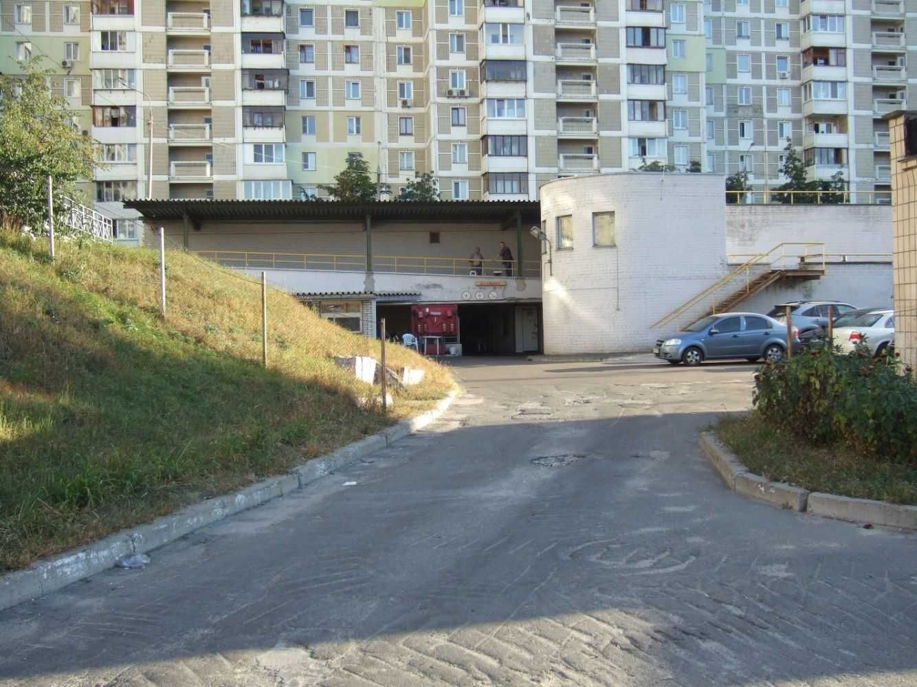 Гараж, Осокорки, Позняки, Срібнокільська 16а