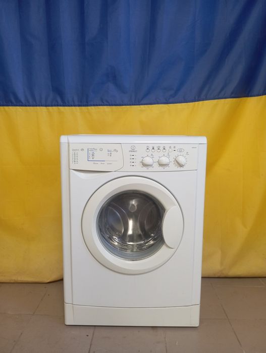 Стиральная машина Индезит WISL85X