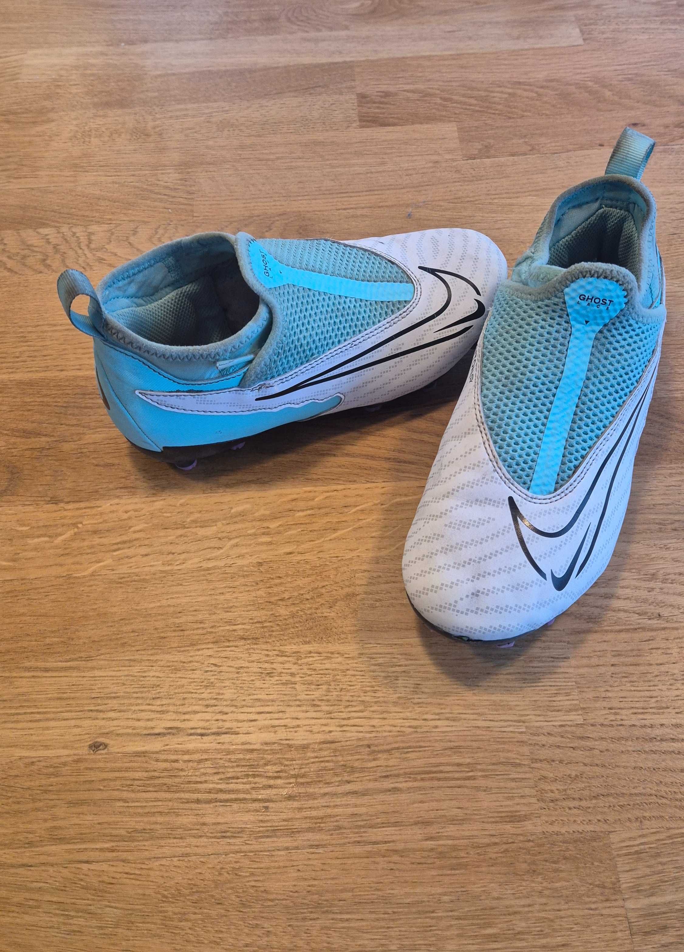Buty piłkarskie Nike JR PHANTOM GX ACADEMY DF, rozm. 33,5 (21 cm)
