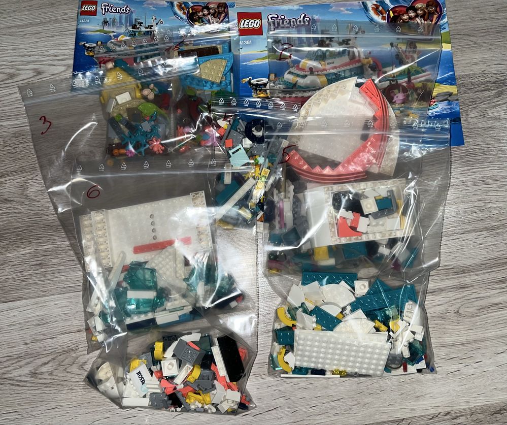 LEGO Friends 41381 Рятувальний катер. Оригінал