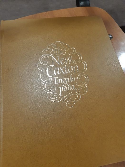 New caxton encyclopedia (Enciclopédia Inglesa)