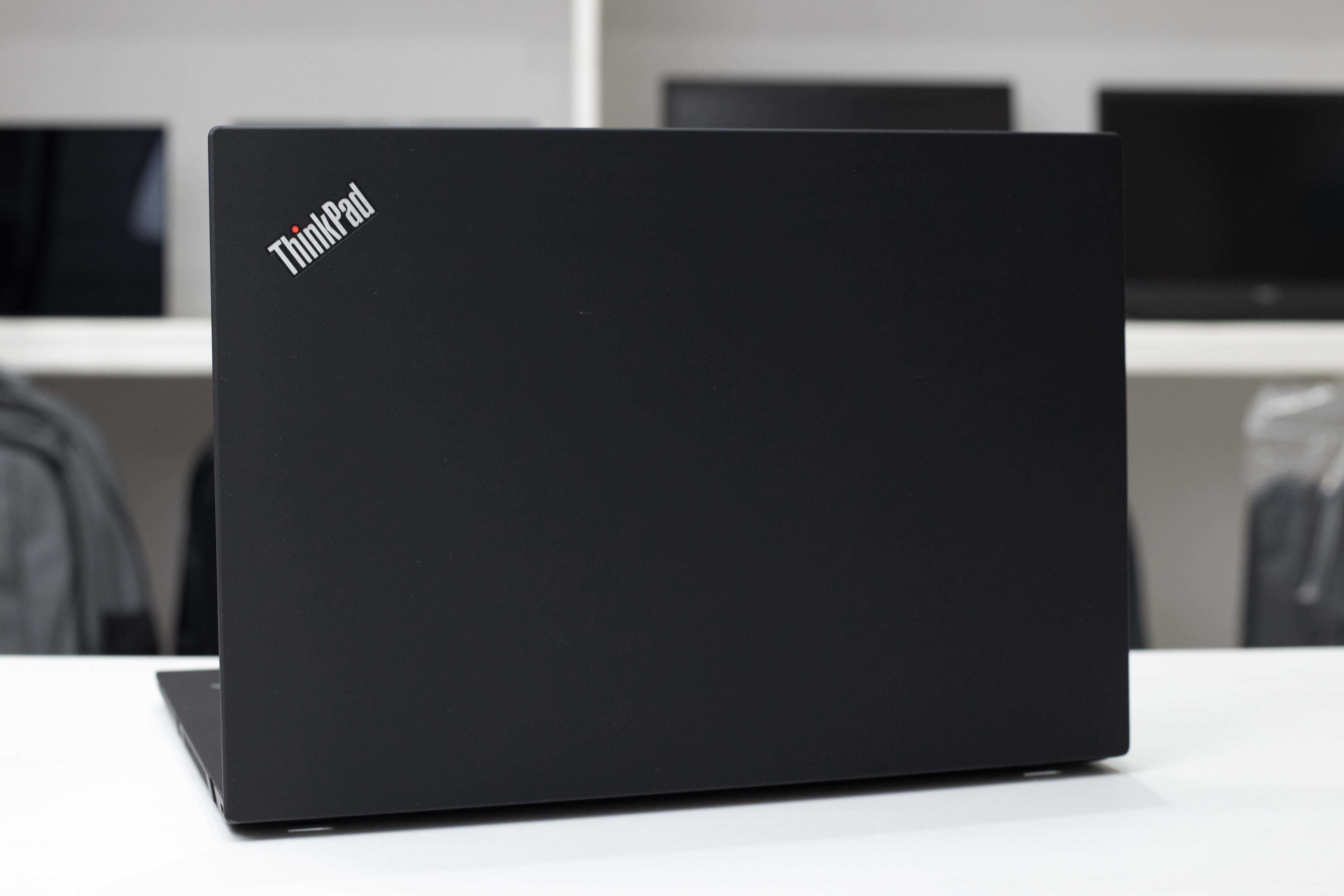 Lenovo ThinkPad T14 Gen 1 i7-10510U 16RAM 1TbSSD GeForce MX330 FHD