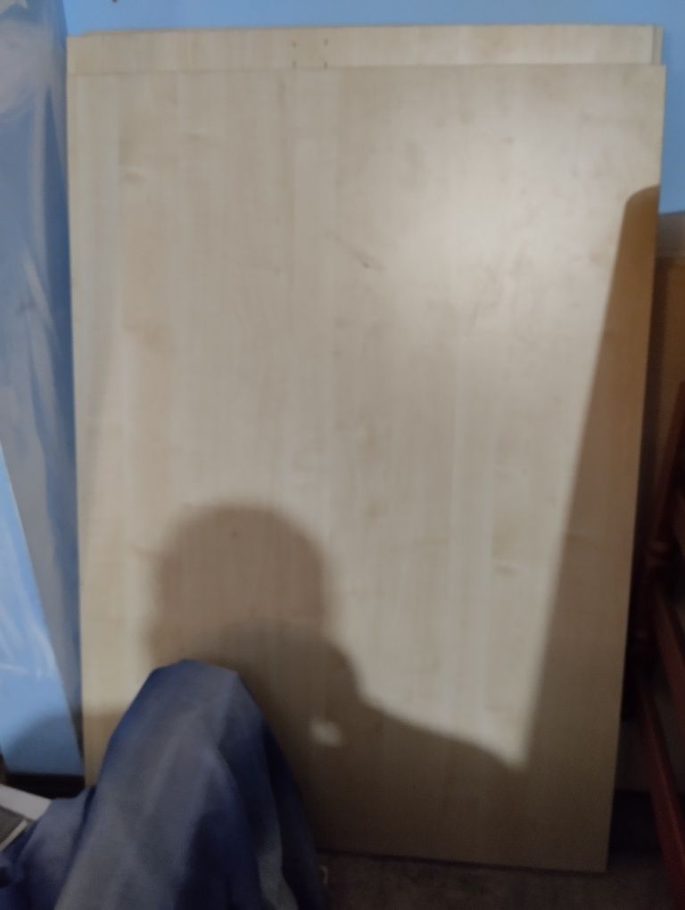 Продам столы б/у