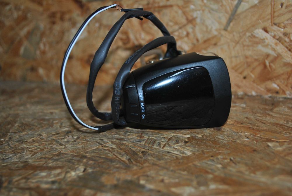 Nowa lampka rowerowa przednia Prophete Reflektor LED 70 lux wyłacznik