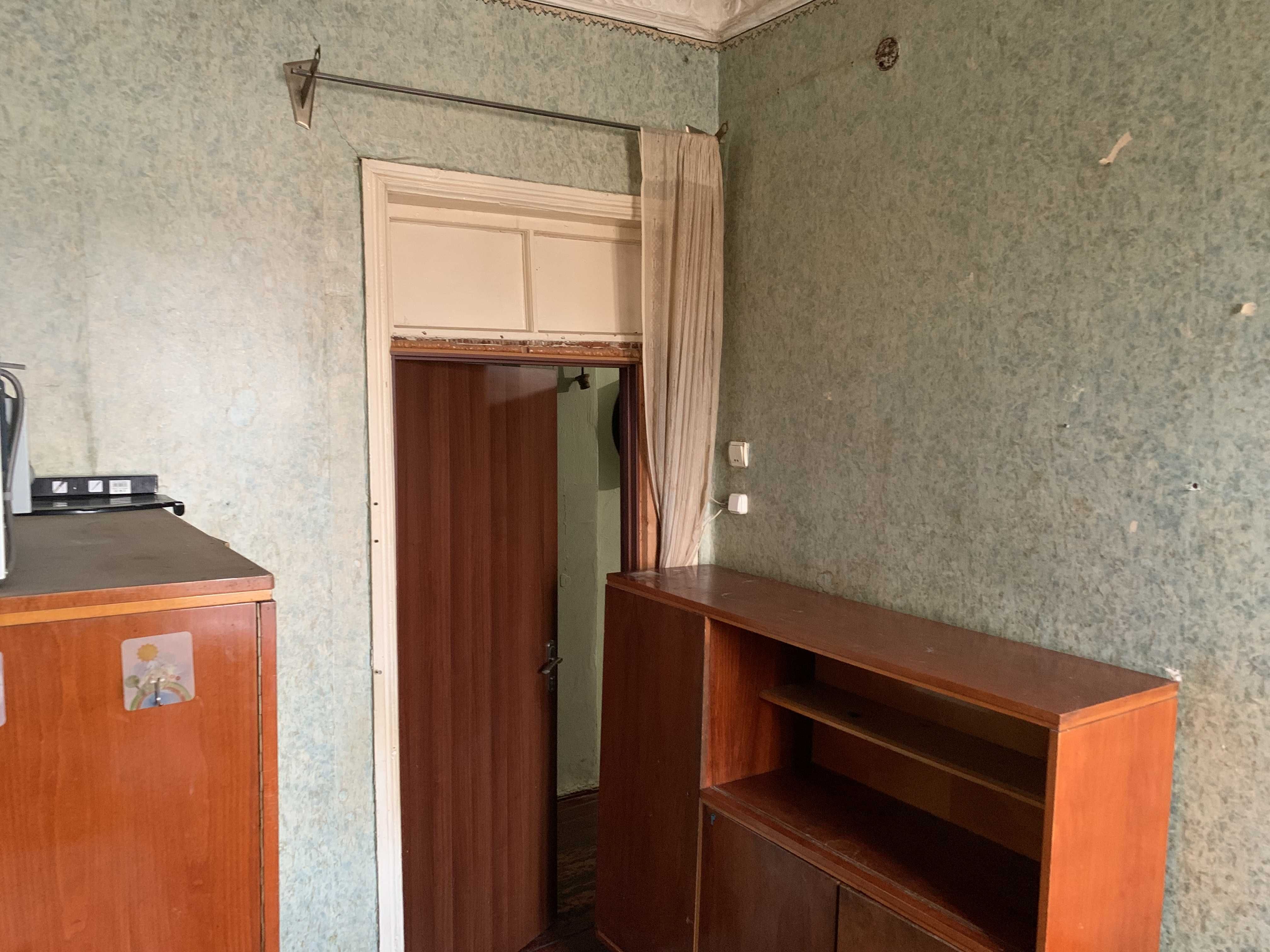 Срочно недорого комната на ул.Осипова в жилом состоянии