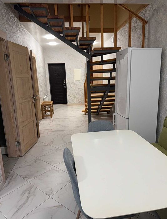 Супер пропозиція!Оренда таунхауса-Осокорки, біля метро Славутич,1км!