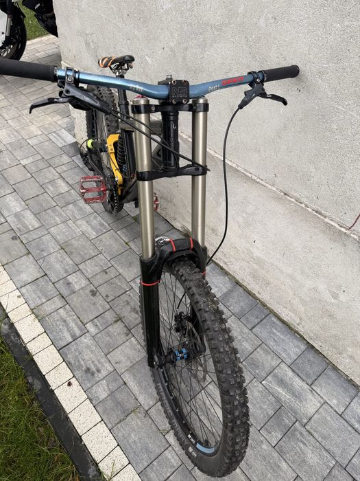 Rower downhill zumbi fox40 ,fox 5.0 ,dt swiss
