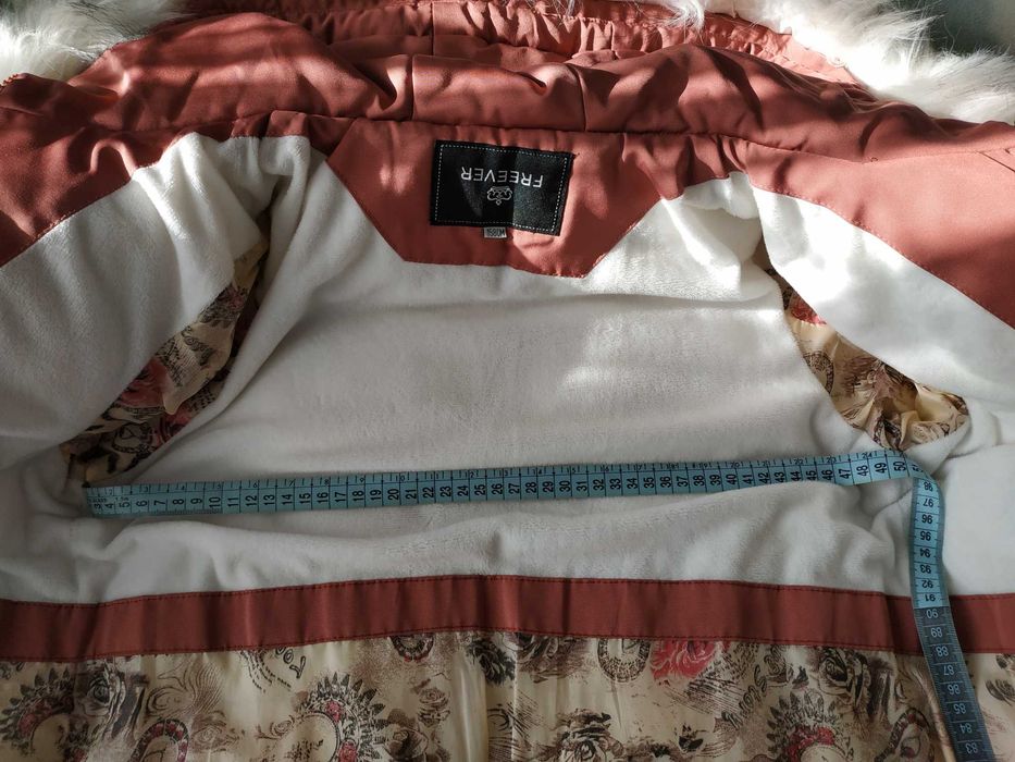 Теплая зимняя куртка на девочку 11-13 лет