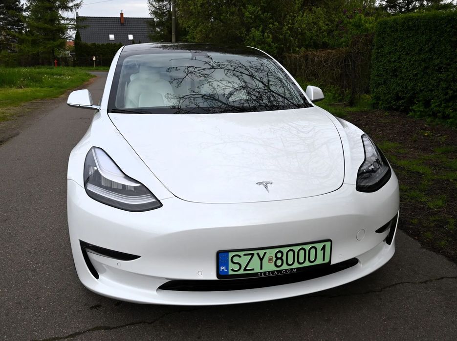 Tesla Model 3 Wersja Europa Na gwarancji fabrycznej Możliwość rozliczenia samochodu